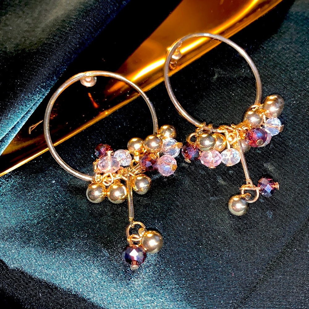 ♥️$5/20♥️ Luxury purple gold tone earrings - Picture 1 of 4